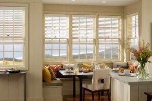 lutron-luxury-right shade-2290x1288-2x-wood blinds-1